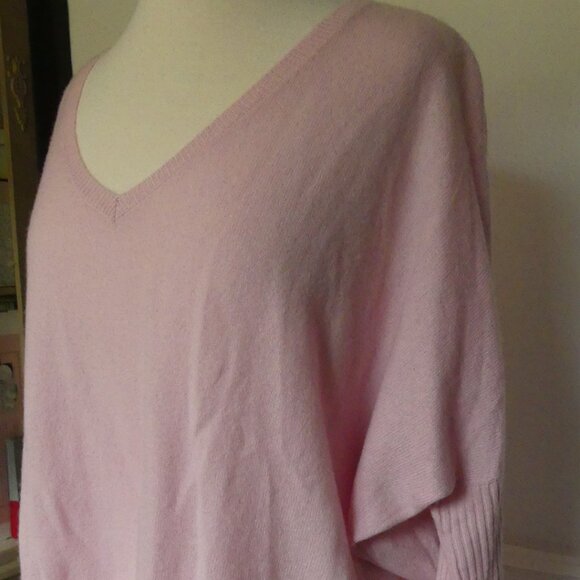 Notshy Pink 100% Cashmere Faustine V Neck Poncho Style Sweater Small Medium - Picture 2 of 9